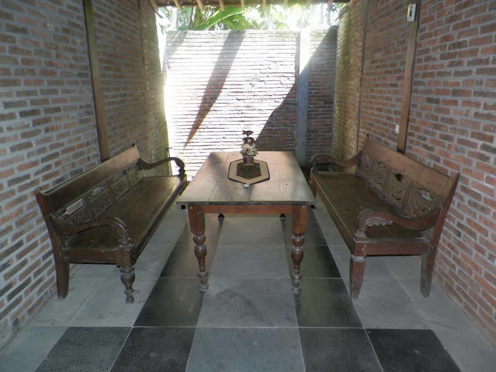 Cempaka Borobudur Guest House Магеланг Экстерьер фото
